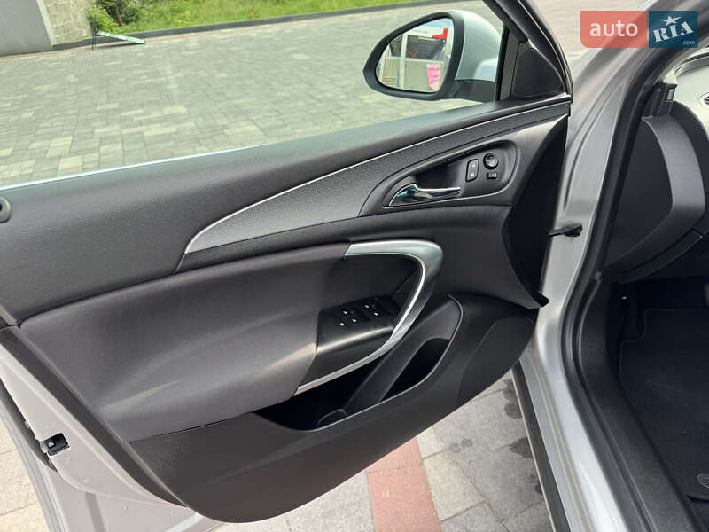 Универсал Opel Insignia 2015 в Хусте