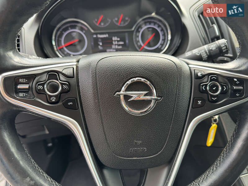 Универсал Opel Insignia 2015 в Хусте