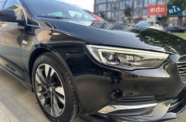Универсал Opel Insignia 2019 в 
