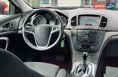 Универсал Opel Insignia 2009 в 