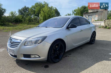 Лифтбек Opel Insignia 2010 в Городке