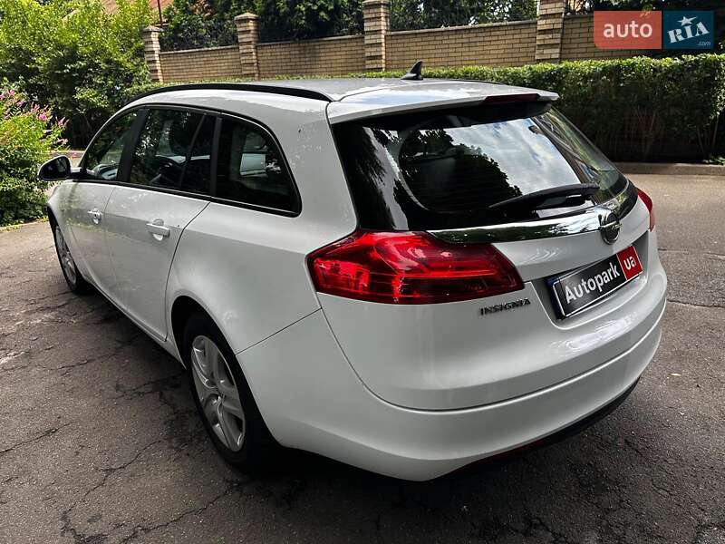 Універсал Opel Insignia 2013 в Києві