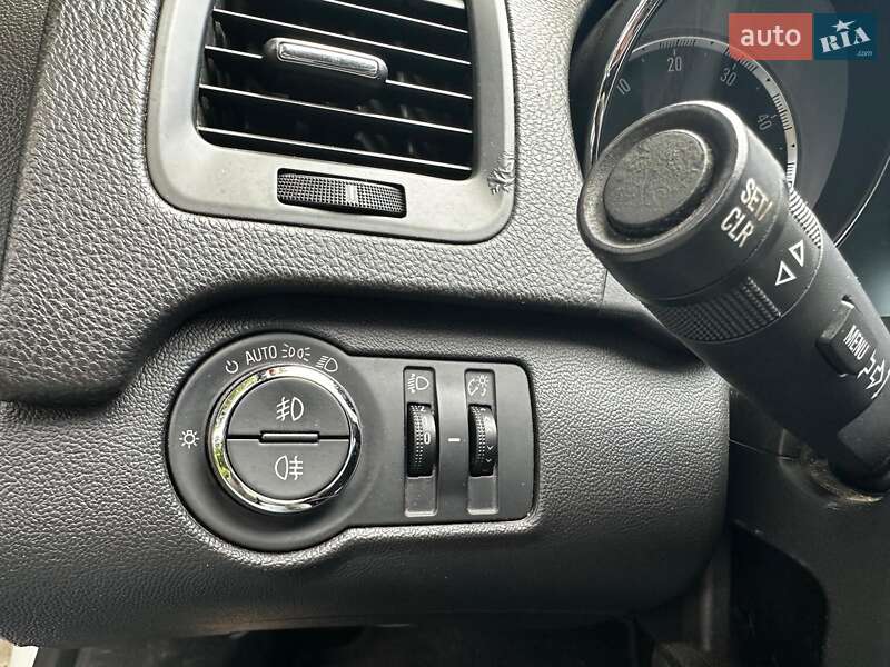 Універсал Opel Insignia 2013 в Києві