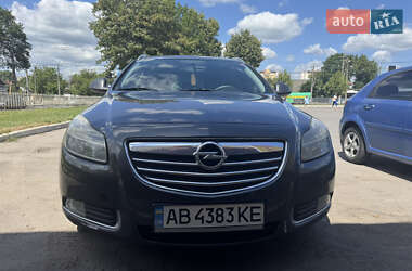 Универсал Opel Insignia 2012 в 