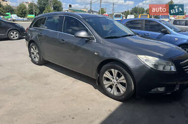 Универсал Opel Insignia 2012 в 
