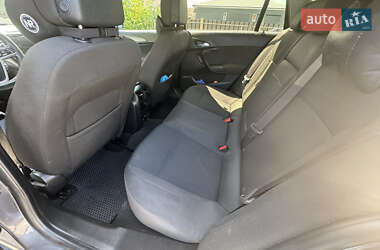 Универсал Opel Insignia 2012 в 