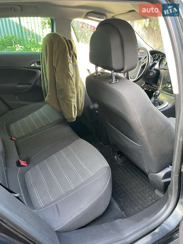 Универсал Opel Insignia 2010 в Сумах