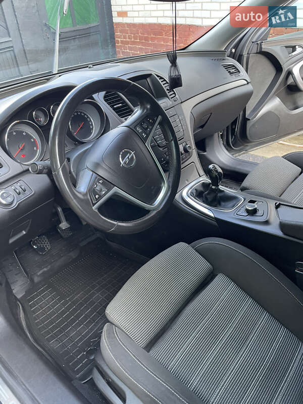 Универсал Opel Insignia 2010 в Сумах