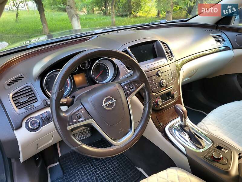 Универсал Opel Insignia 2013 в Чорткове