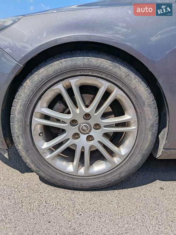 Седан Opel Insignia 2010 в Знаменке