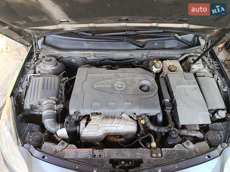 Седан Opel Insignia 2010 в Знаменке