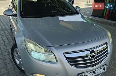 Универсал Opel Insignia 2010 в 