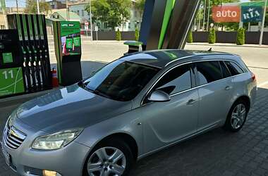 Универсал Opel Insignia 2010 в 