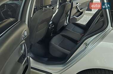 Универсал Opel Insignia 2010 в 