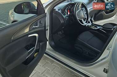 Универсал Opel Insignia 2010 в 