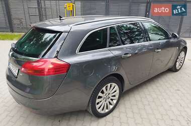 Универсал Opel Insignia 2009 в 