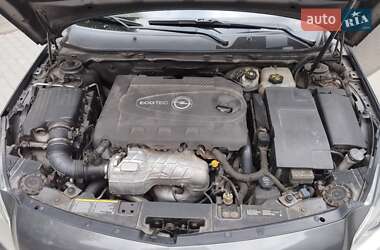 Универсал Opel Insignia 2009 в 