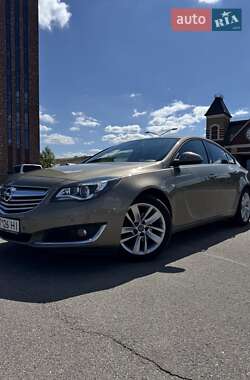 Лифтбек Opel Insignia 2015 в 
