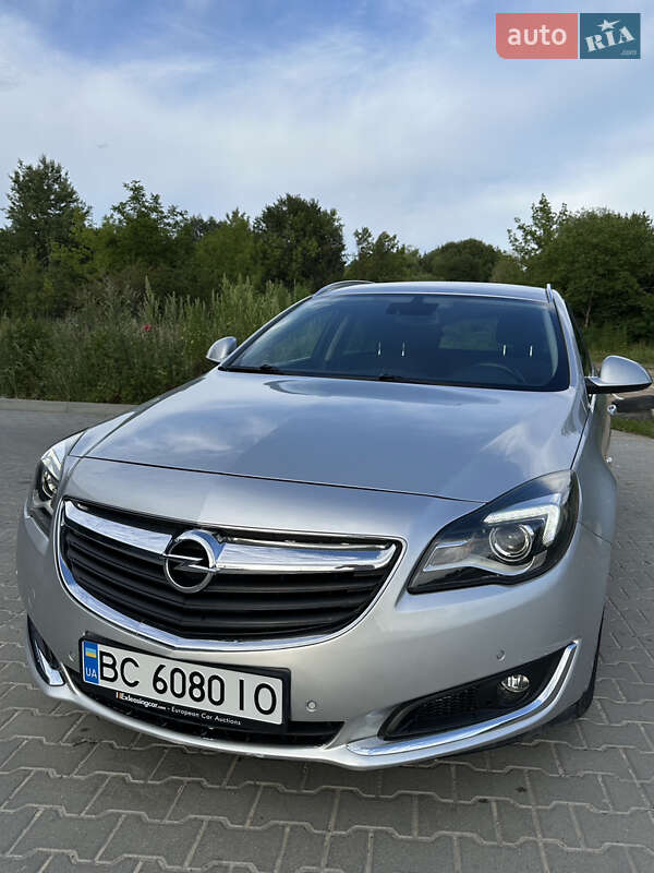 Универсал Opel Insignia 2016 в 