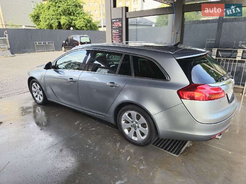Универсал Opel Insignia 2013 в Ивано-Франковске