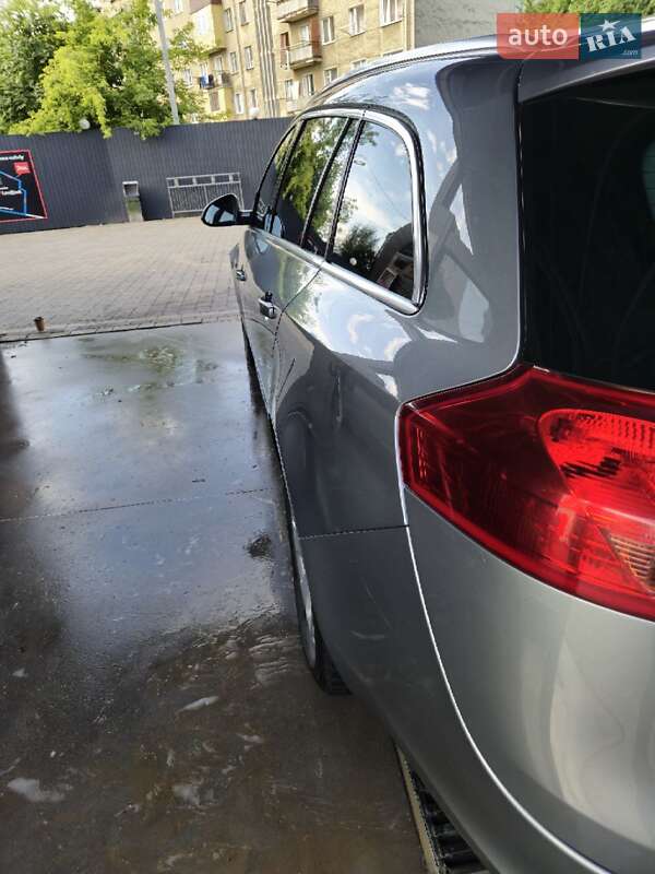 Универсал Opel Insignia 2013 в Ивано-Франковске