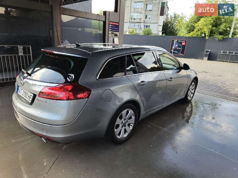 Универсал Opel Insignia 2013 в Ивано-Франковске