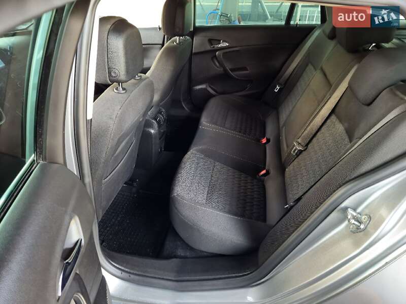 Универсал Opel Insignia 2013 в Ивано-Франковске