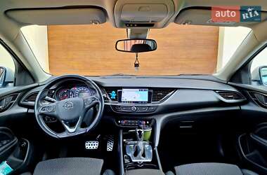 Универсал Opel Insignia 2017 в 