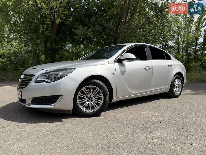Седан Opel Insignia 2014 в Львове