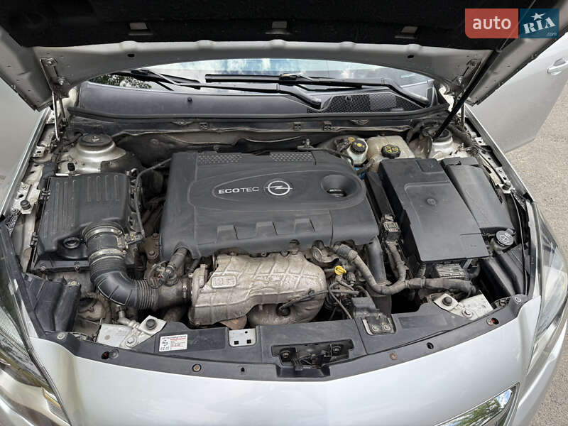 Седан Opel Insignia 2014 в Львове