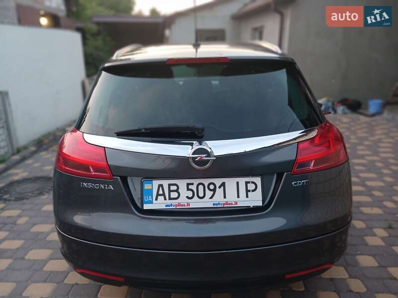 Універсал Opel Insignia 2011 в Могилів-Подільському