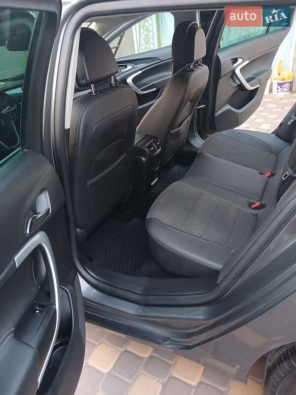 Універсал Opel Insignia 2011 в Могилів-Подільському