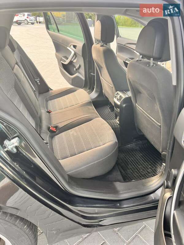 Універсал Opel Insignia 2010 в Сокалі