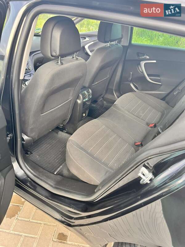 Універсал Opel Insignia 2010 в Сокалі