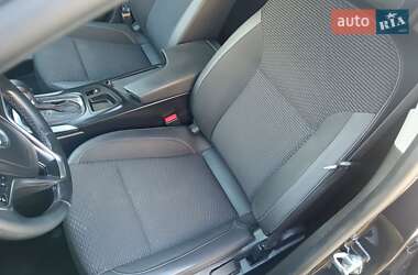 Универсал Opel Insignia 2015 в 