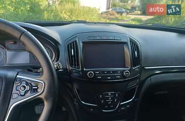 Универсал Opel Insignia 2015 в 
