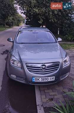 Универсал Opel Insignia 2011 в Ровно