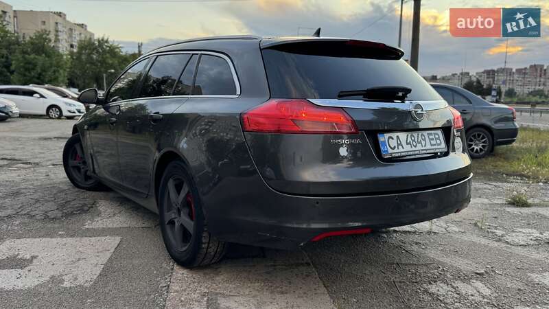 Универсал Opel Insignia 2012 в Киеве