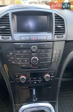 Универсал Opel Insignia 2010 в 