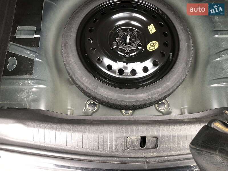 Лифтбек Opel Insignia 2015 в Киеве фото 11 Лифтбек Opel Insignia 2015 в Киеве