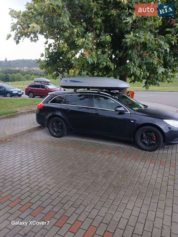 Універсал Opel Insignia 2011 в Ужгороді