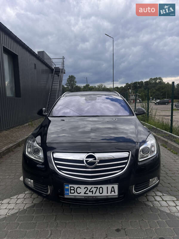 Универсал Opel Insignia 2011 в Львове