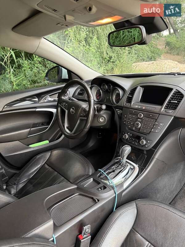 Седан Opel Insignia 2011 в Дніпрі