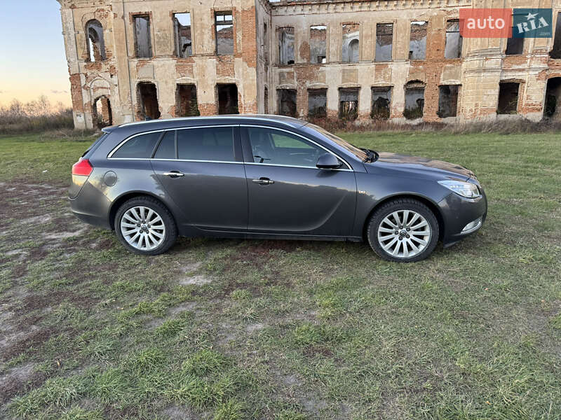 Универсал Opel Insignia 2010 в Хмельницком
