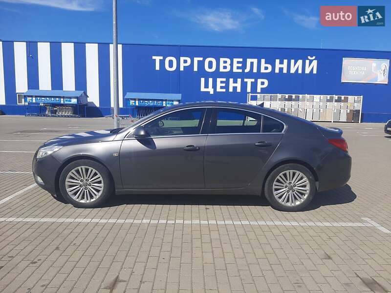 Ліфтбек Opel Insignia 2012 в Хусті