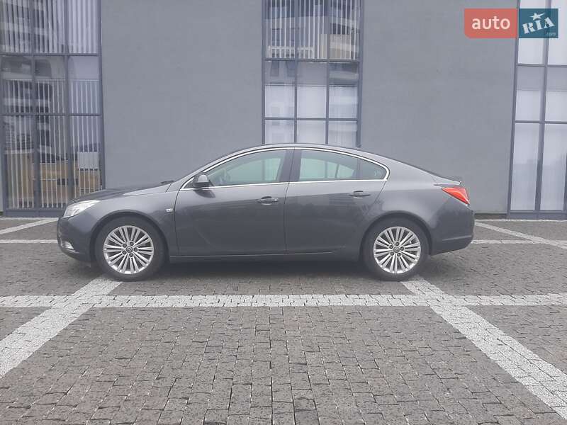 Ліфтбек Opel Insignia 2012 в Хусті