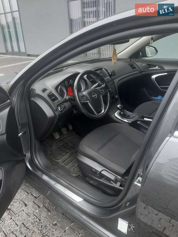 Ліфтбек Opel Insignia 2012 в Хусті