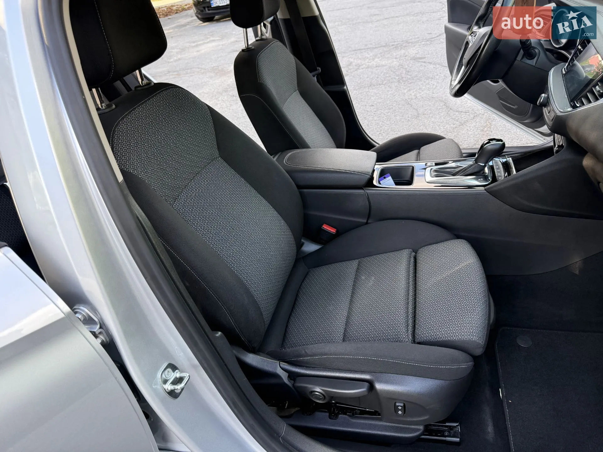 2017 Opel Insignia - мініатюра 32