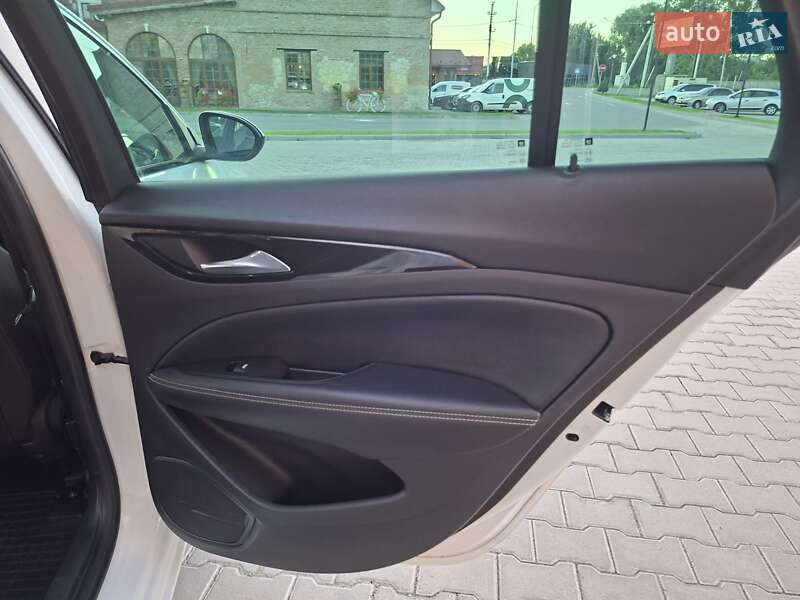 Універсал Opel Insignia 2021 в Тернополі