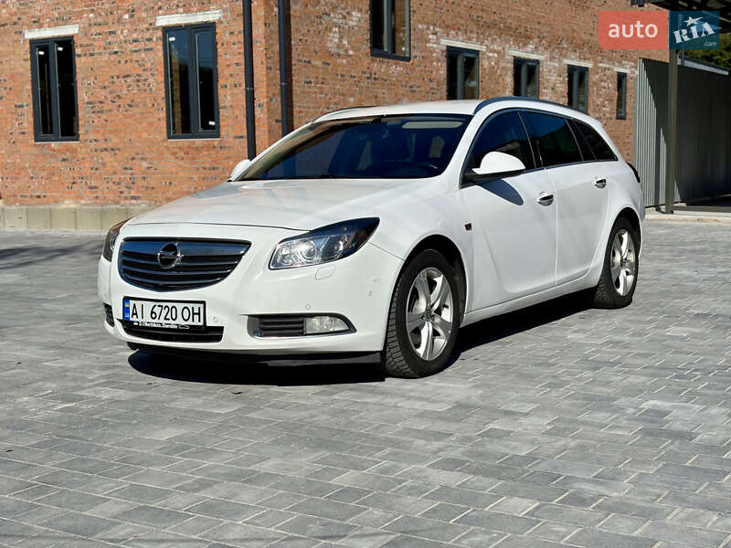 Opel Insignia 2011